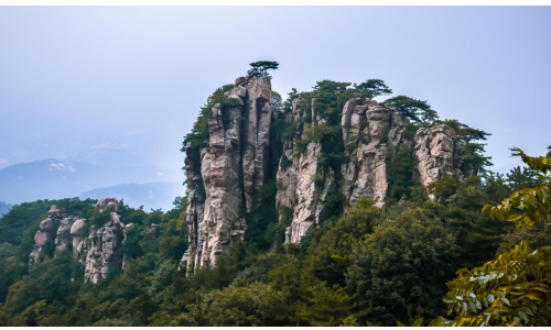 石峰——“鹰窝峰”